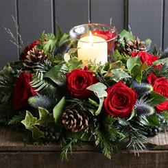 Nordic Table Centre in Red and Gold